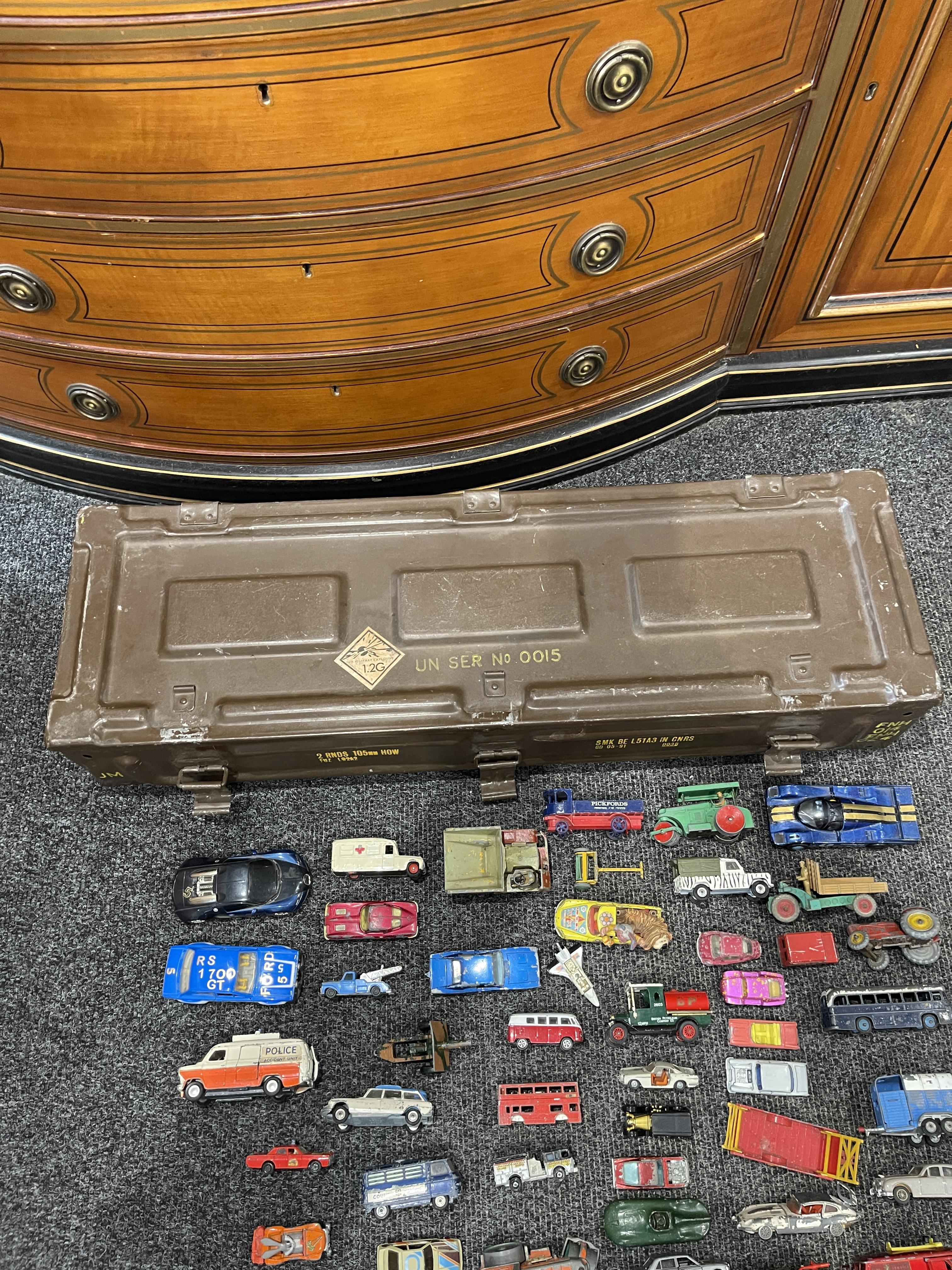 Metal army tin and vintage vehicles - Image 2 of 28