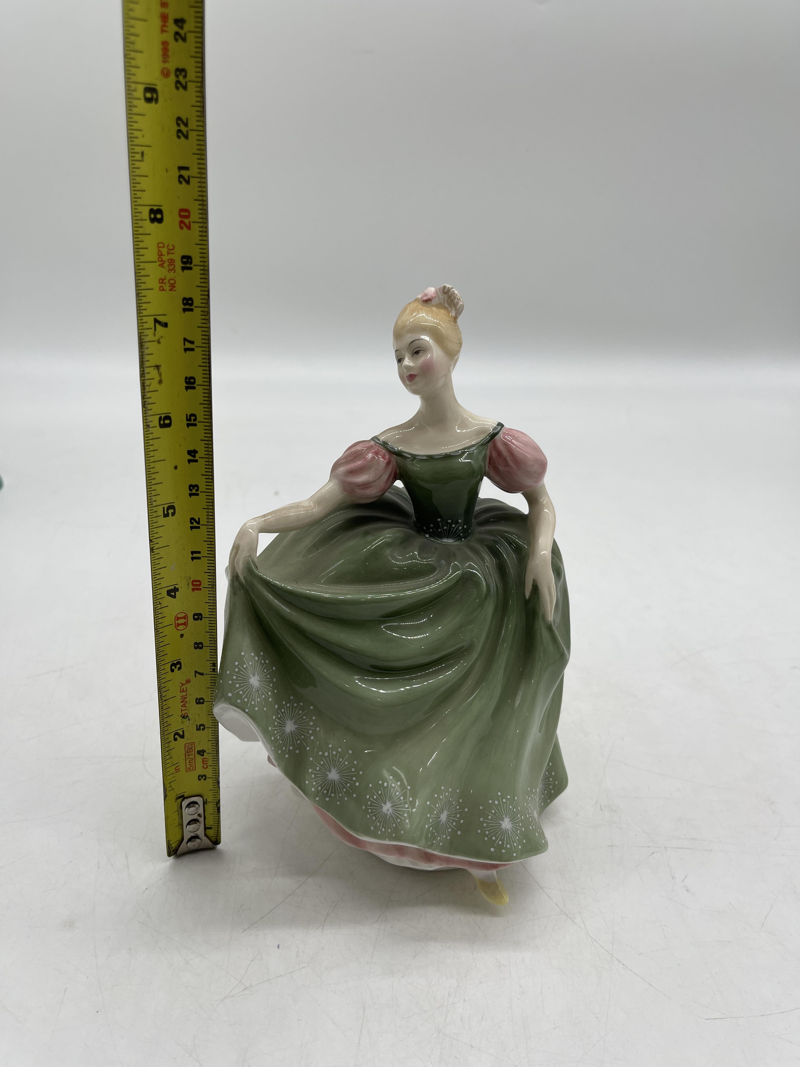 Green Royal Doulton ceramic figurines - Image 8 of 41