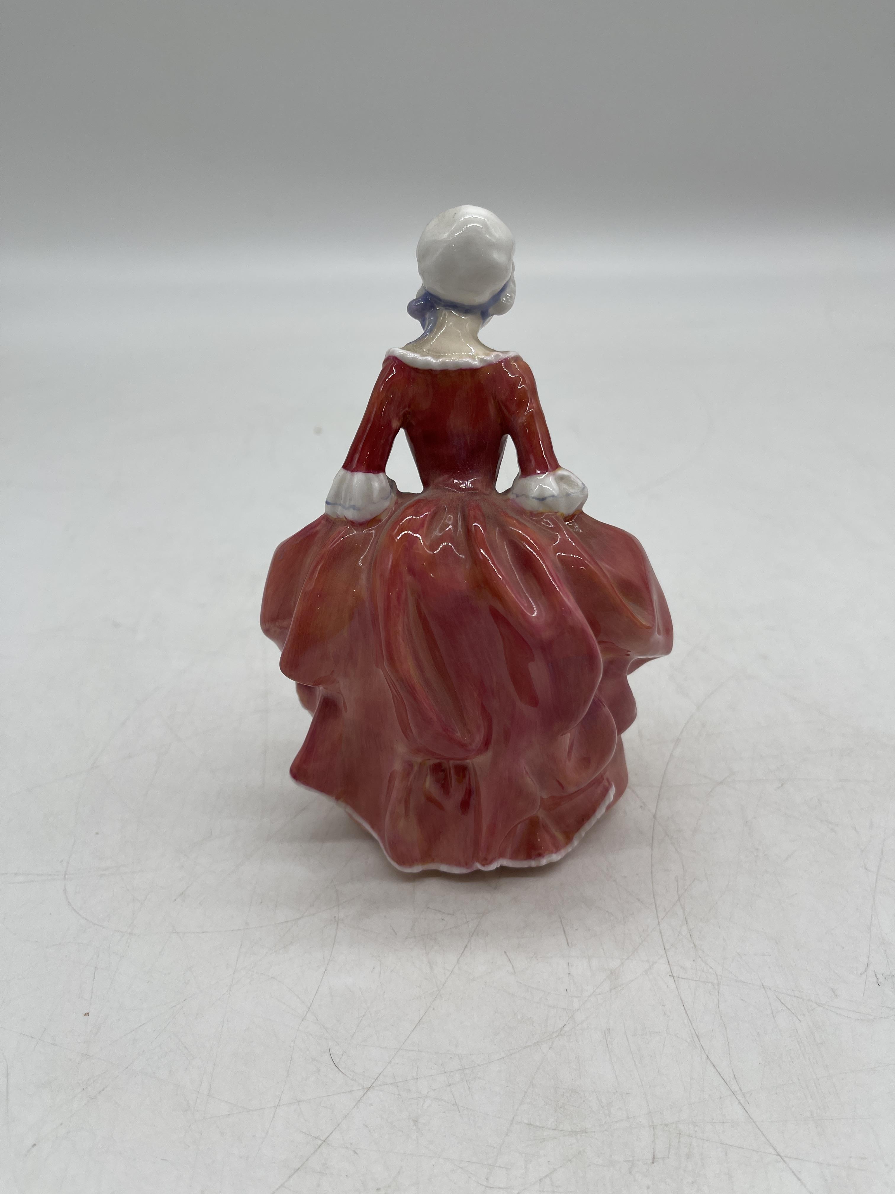 Pink Royal Doulton ceramic figurines - Image 14 of 41
