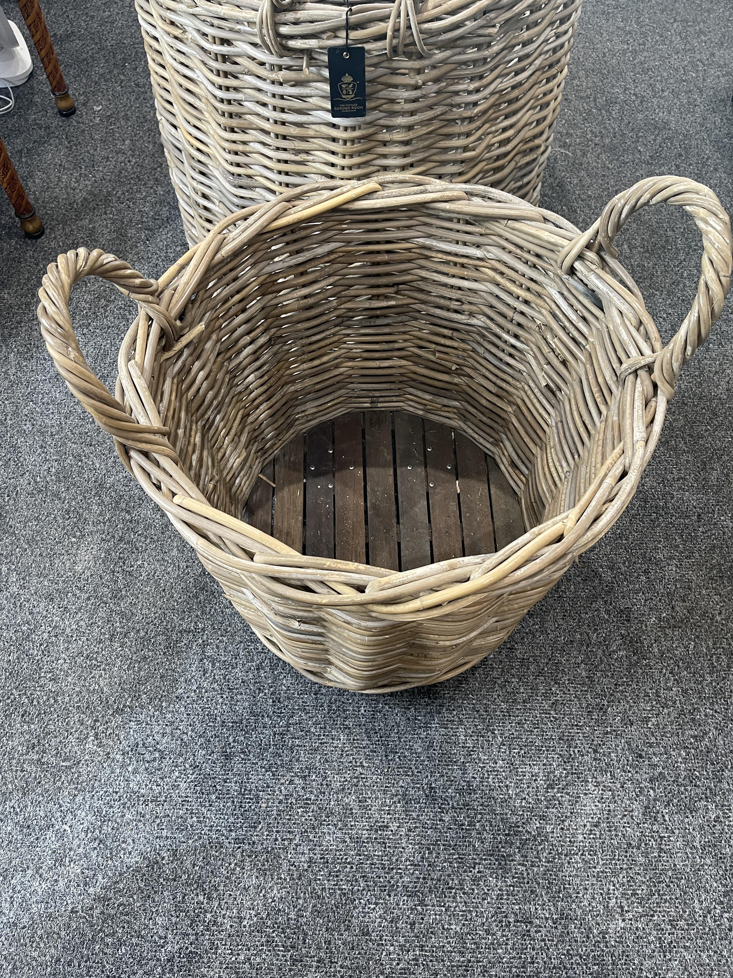 Two Large Vintage Wicker Baskets / Garden Rooms. - Image 3 of 7