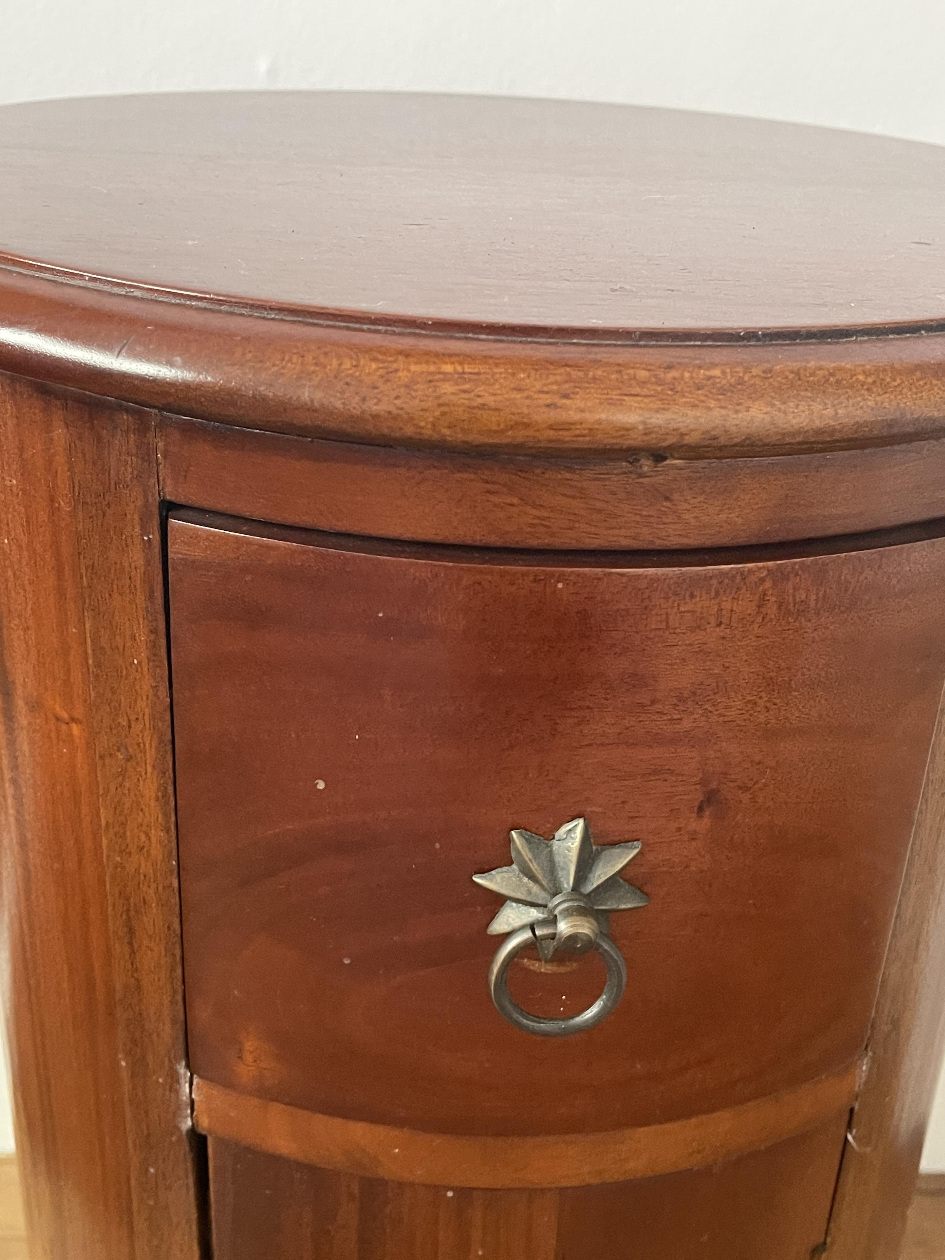 Mahogany Round Drum Chest with Drawer and Cupboard - Image 3 of 14