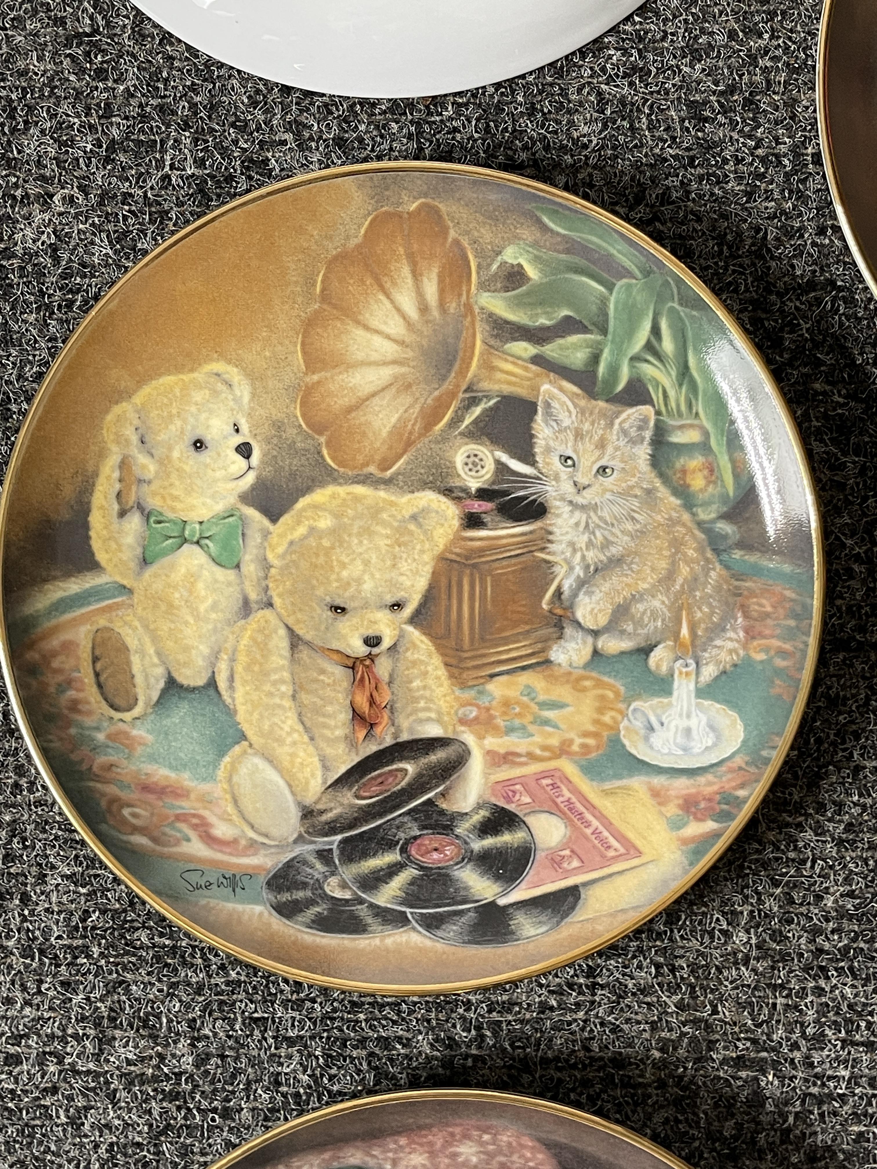 Collection of Decorative Collectable Plates to inc - Image 16 of 28