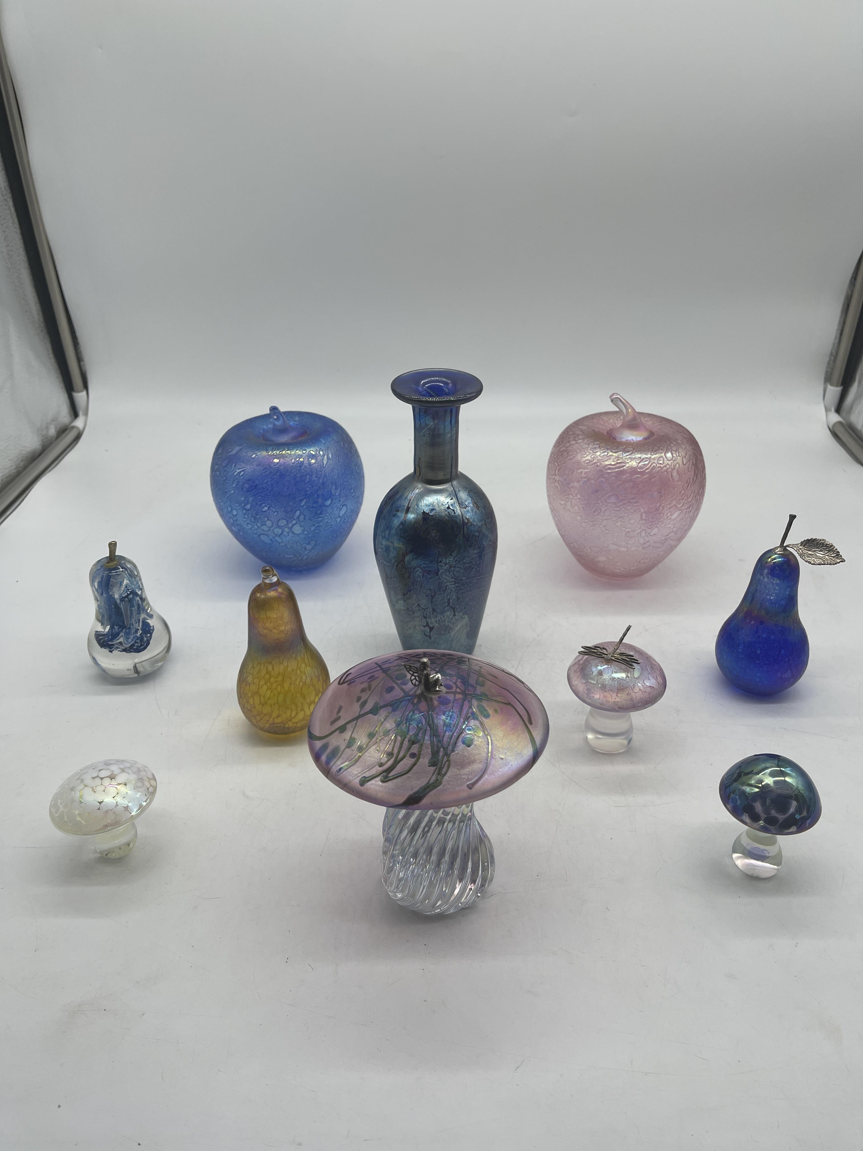 Assorted Glass items to include Heron Glass, Hand