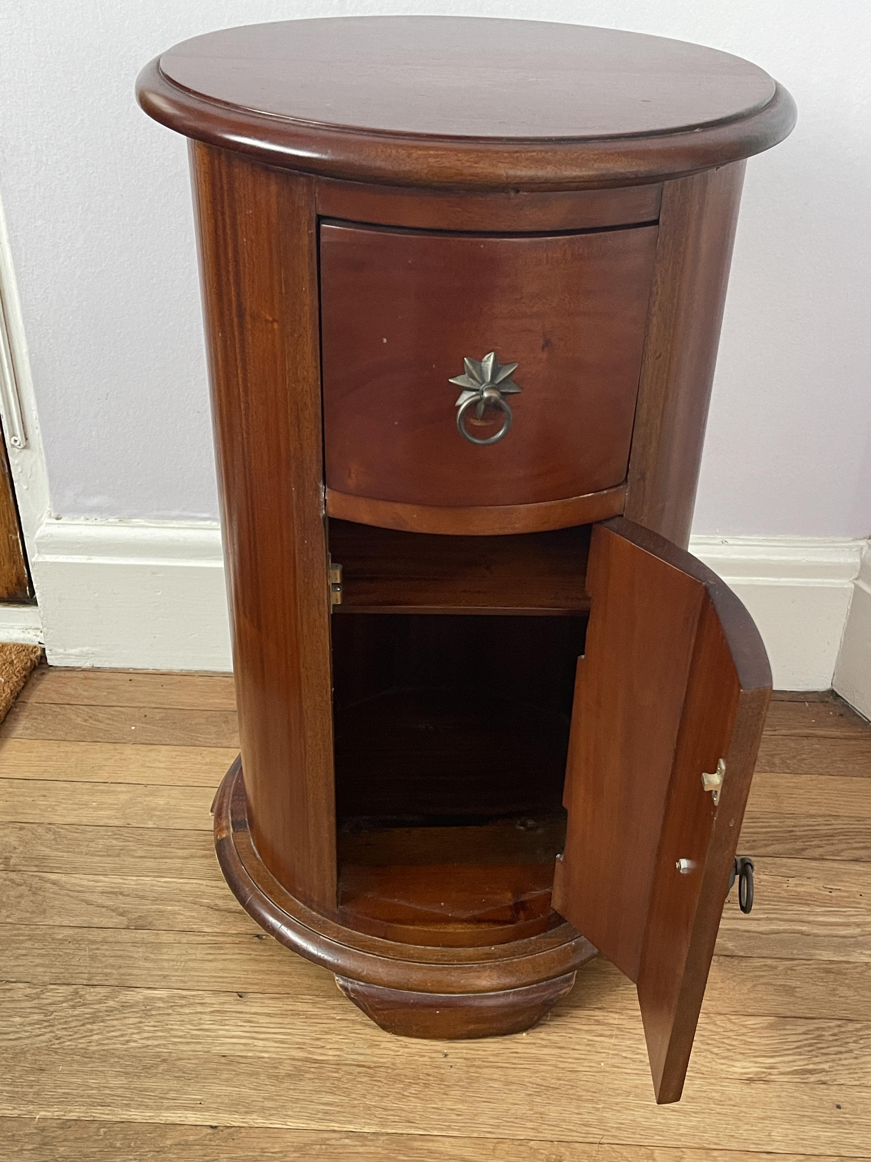 Mahogany Round Drum Chest with Drawer and Cupboard - Image 8 of 14
