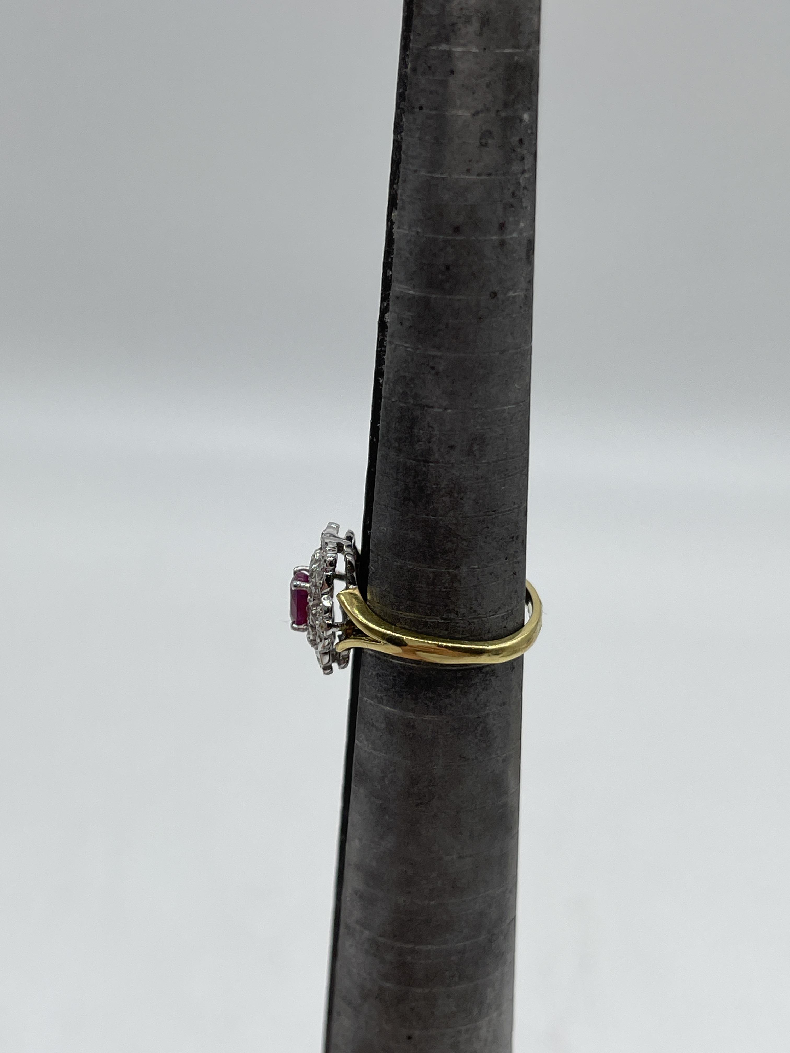 18ct Yellow Gold Diamond Pink Sapphire Ring. - Image 2 of 5