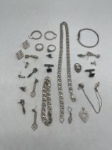 Collection of Silver Jewellery.