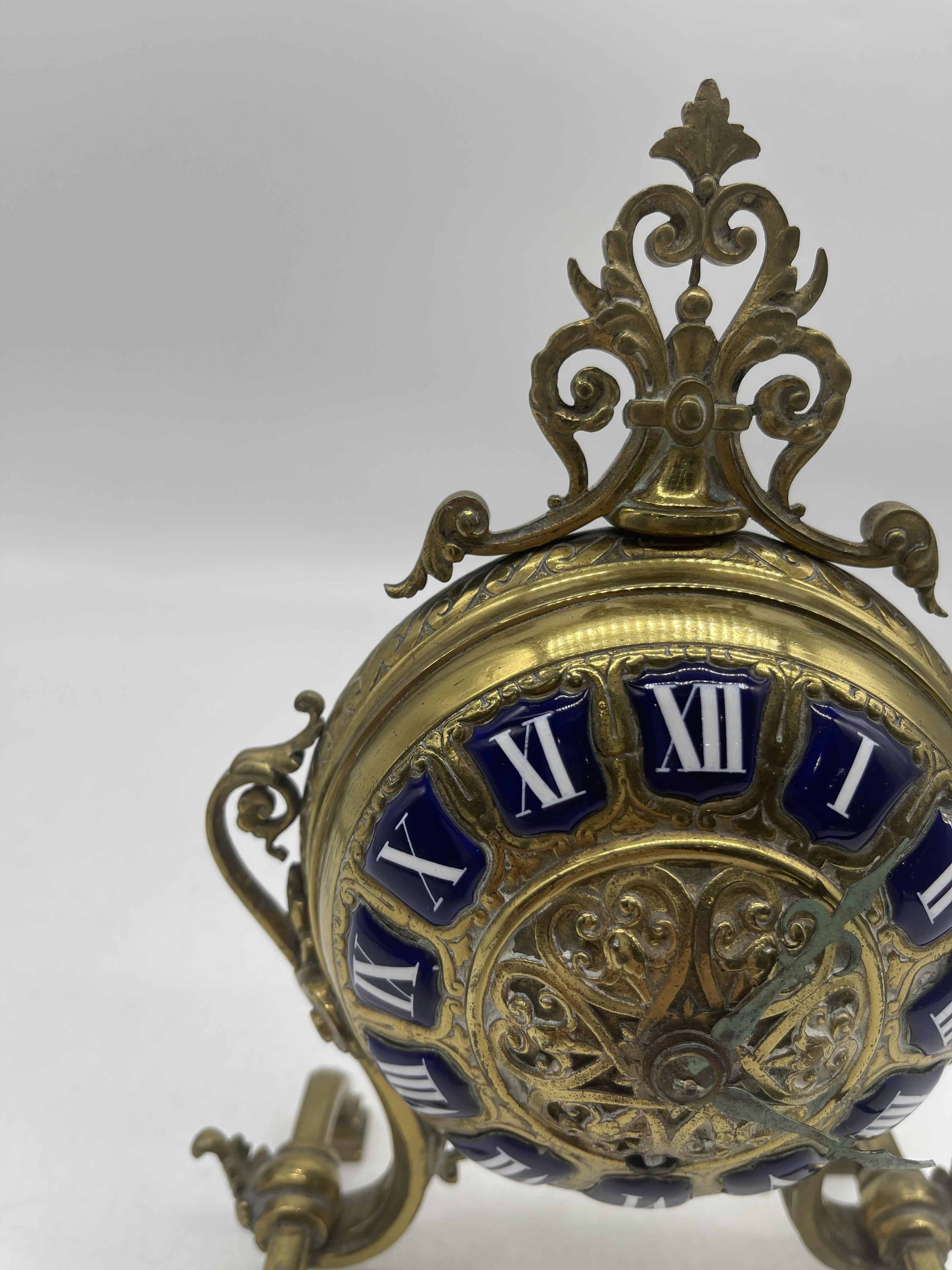 Antique French Brass and Enamel Mantel Clock. - Image 7 of 14