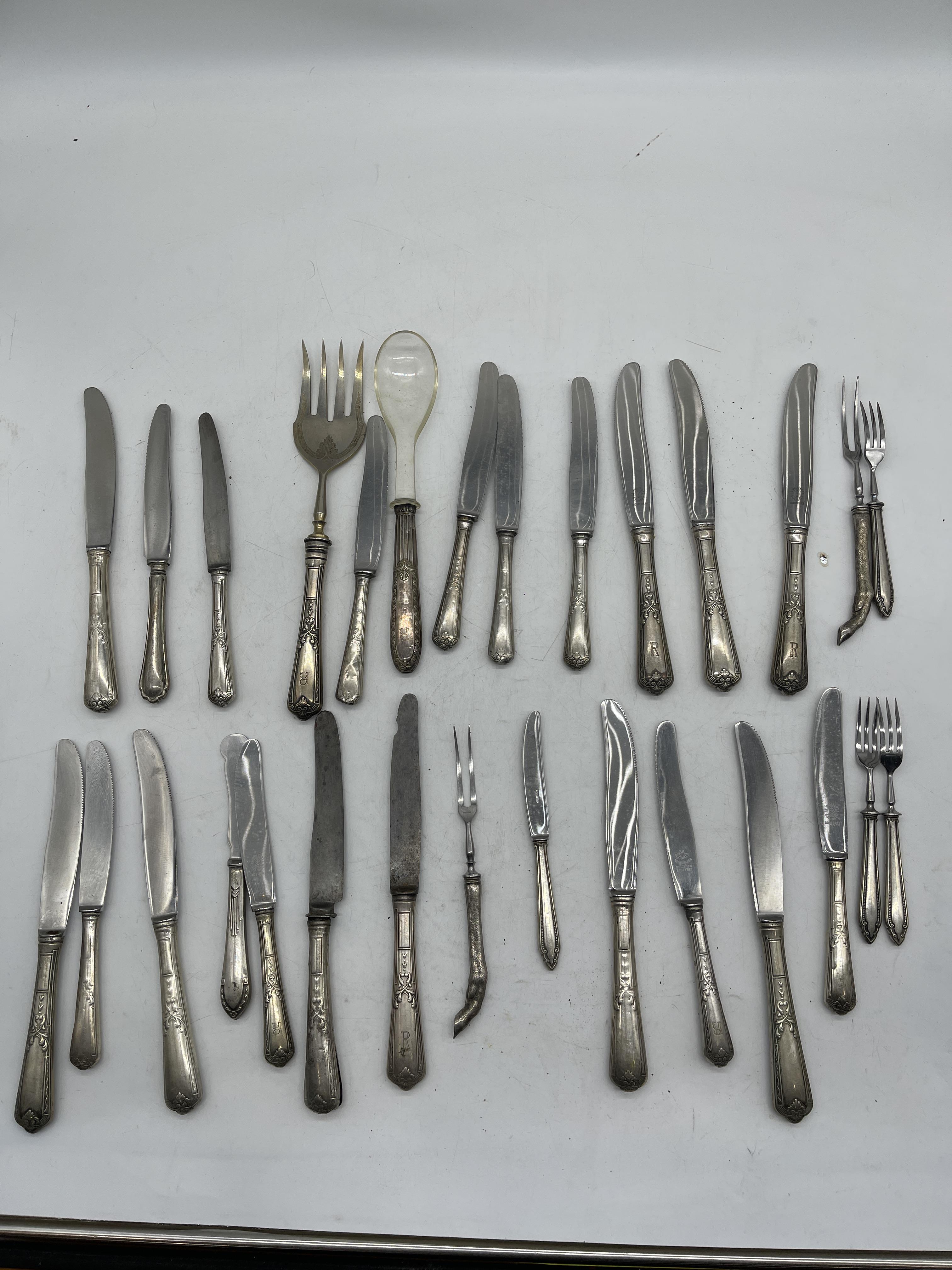 Collection of Cutlery with 800 Silver Handles. - Image 10 of 10