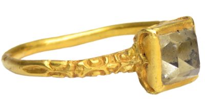 A Renaissance Gold Finger Ring circa 16th century. An ornate ring formed of a slender