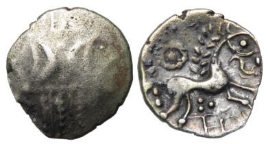 Iceni Antedios Antedi E-Type Silver Unit, 1.20g 14.40mm. Double cresents over verticle wreath. R.