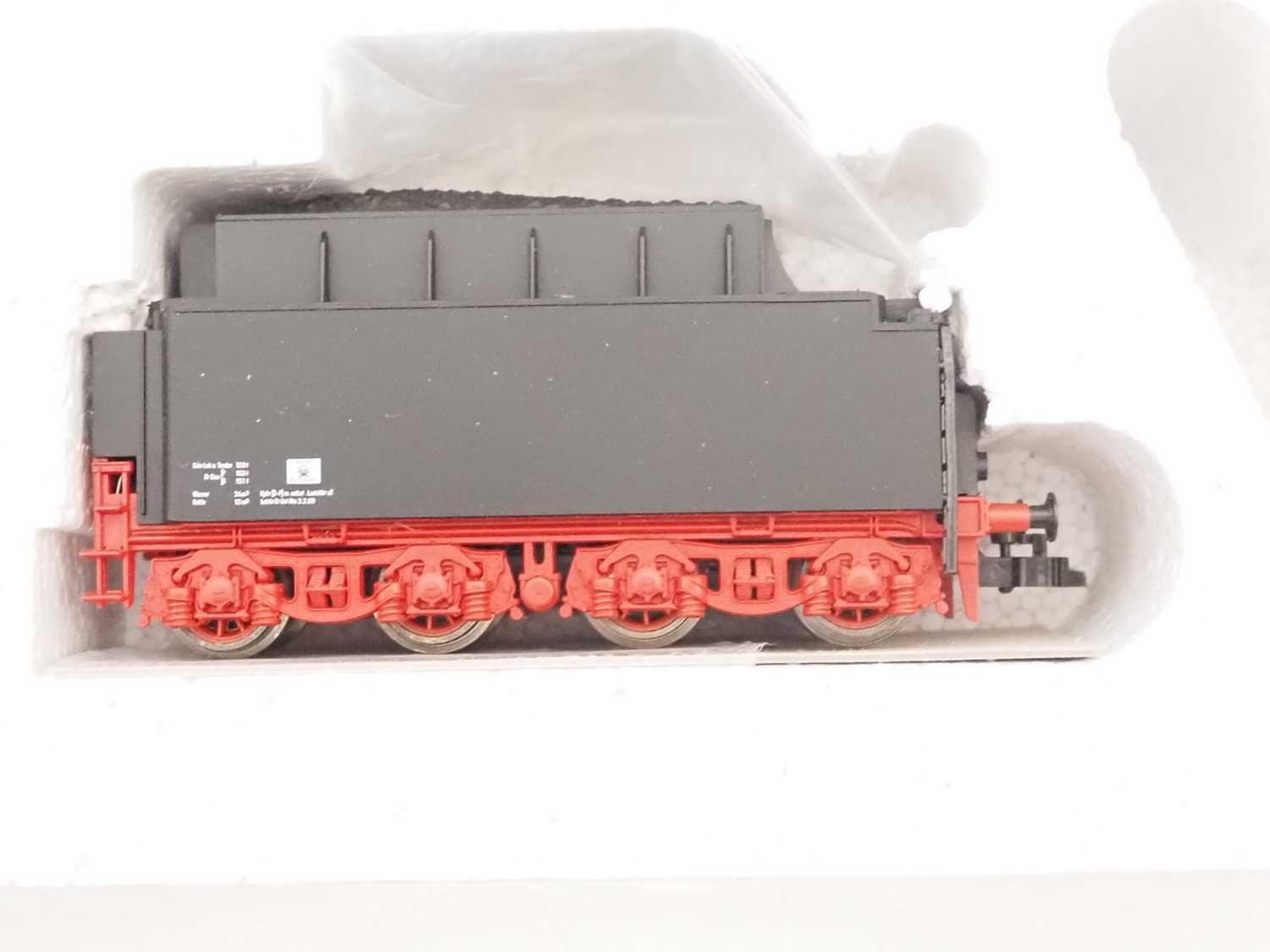 A group of PIKO HO gauge German Outline steam locos comprising Classes BR01.5, BR03.0 and BR38 all - Bild 7 aus 11