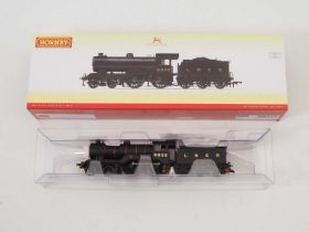 A HORNBY OO gauge R3233 Class D16 steam locomotive numbered 8825 in LNER black livery - VG in VG