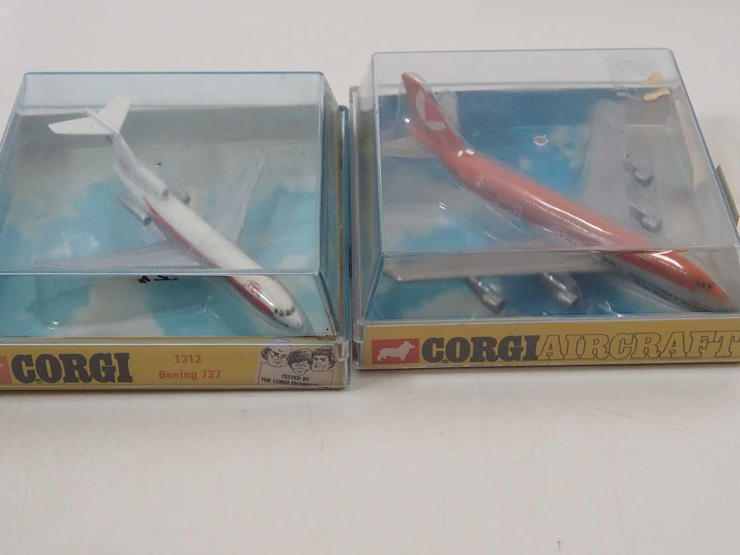 A group of CORGI (Lintoys) diecast commercial aircraft comprising: a Douglas DC10 in American - Image 3 of 5