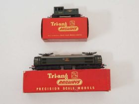 A pair of TRIANG OO gauge locomotives in BR green comprising: An R559 0-4-0 diesel loco and an