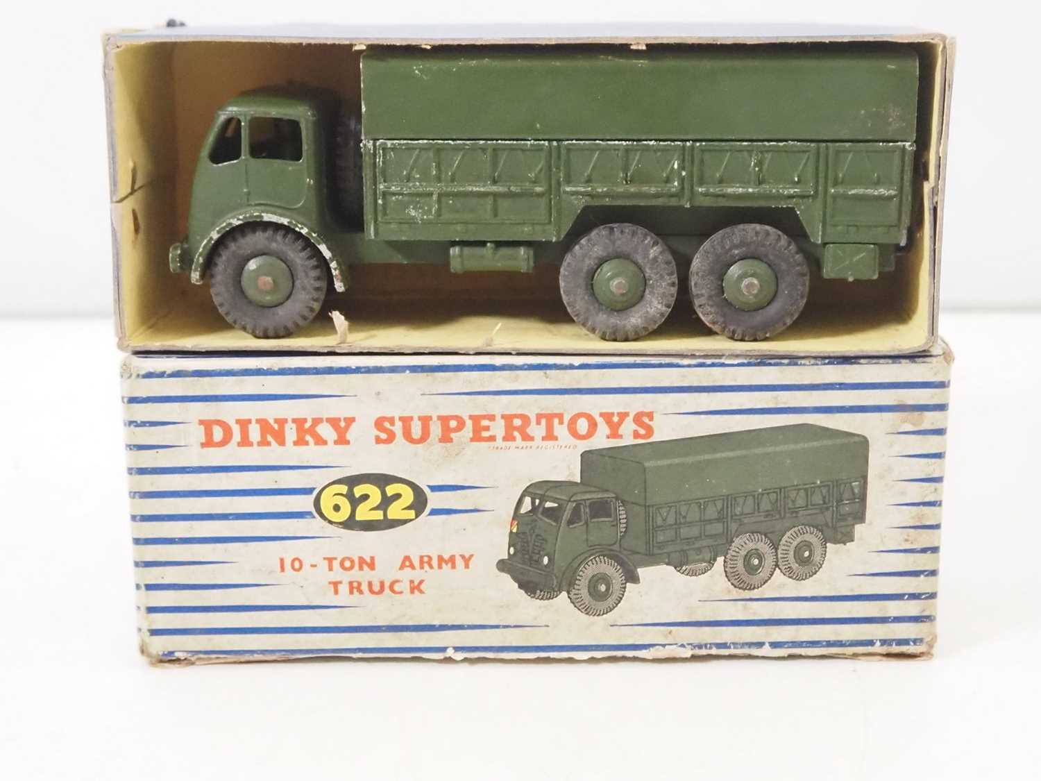 A pair of DINKY Supertoys military vehicles comprising a 622 10-ton army truck together with a 689 - Image 3 of 4