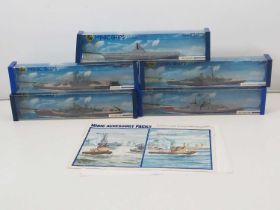 A group of TRIANG MINIC (HORNBY era) diecast ships - VG in G/VG boxes (5)