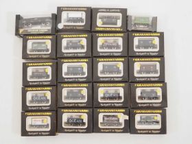 A mixed group of GRAHAM FARISH N gauge wagons of various types - G/VG in G/VG boxes (20)