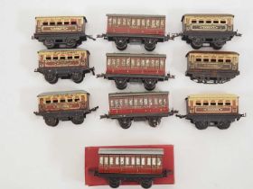 A mixed group of HORNBY O gauge 4-wheel coaches, some A/F - F/G in G box (where boxed) (10)