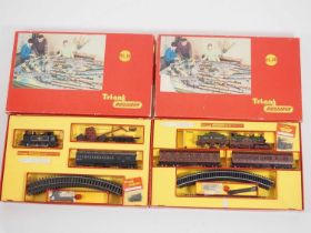 A pair of TRIANG OO gauge train sets comprising an RS30 breakdown train set and an RS48 passenger