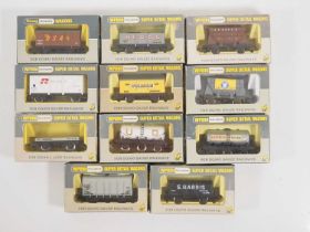 A mixed group of various WRENN OO gauge wagons - VG in G/VG boxes (11)