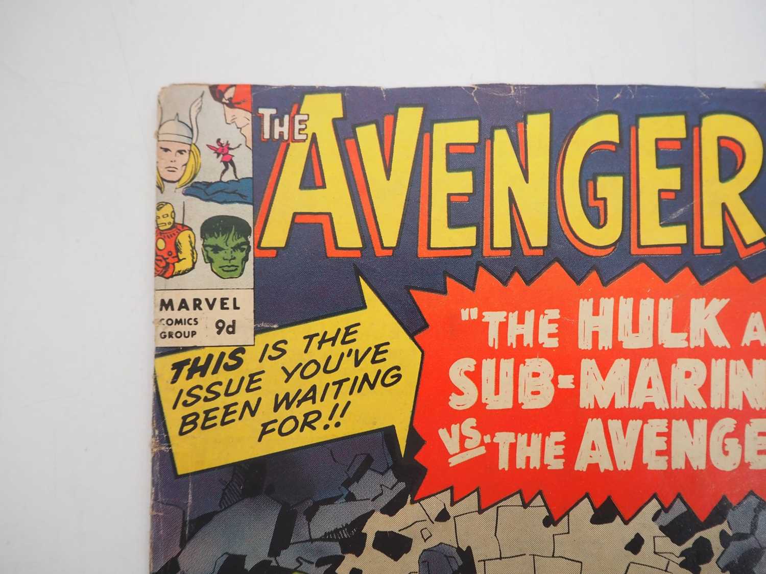 AVENGERS #3 (1964 - MARVEL - UK Price Variant) - Classic battle of the Avengers vs the Hulk and - Image 2 of 17