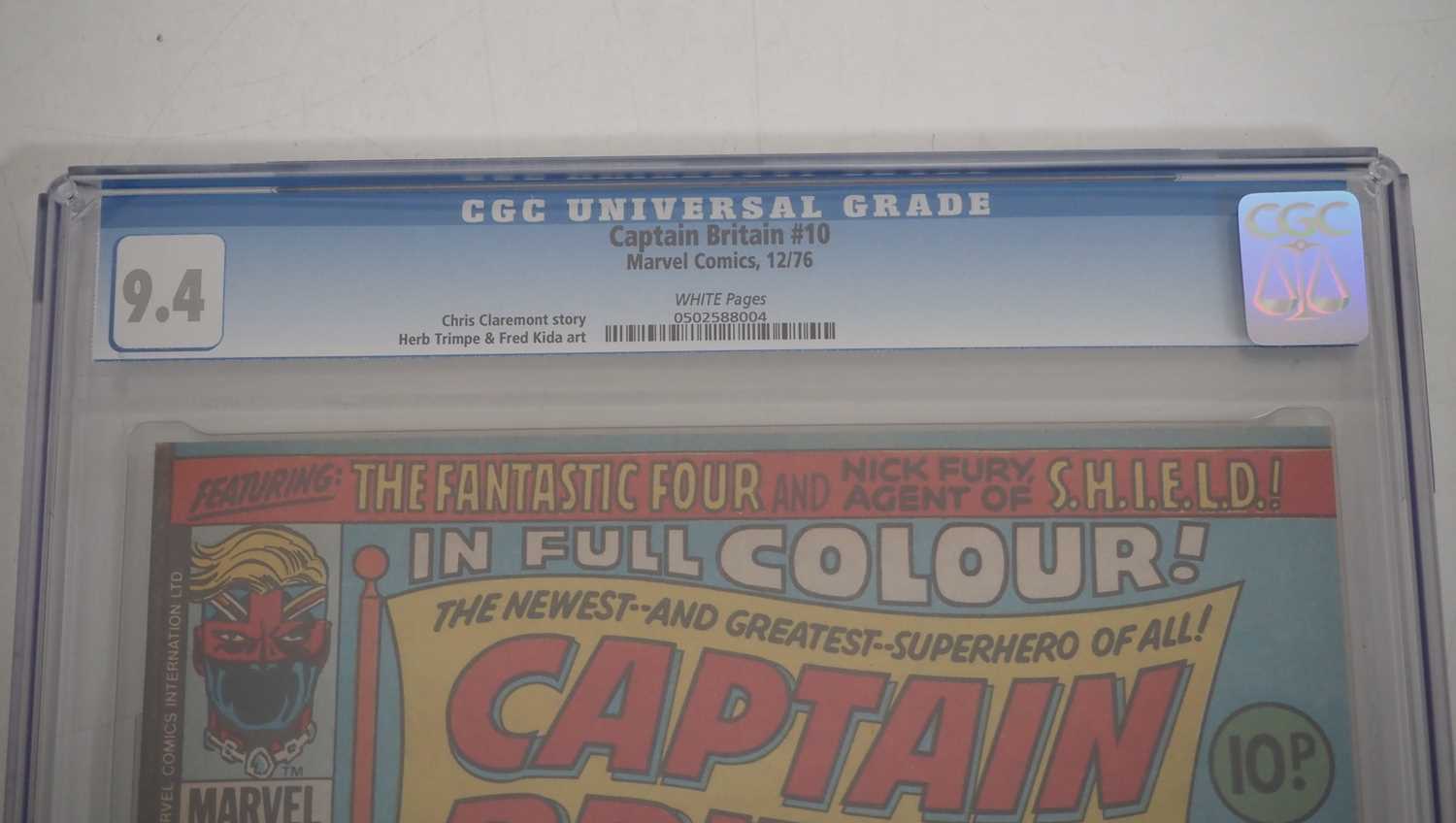 CAPTAIN BRITAIN #10 (1976 - MARVEL UK) - GRADED 9.4 (NM) by CGC - Dated December 15th - Includes the - Image 3 of 4