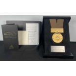 STAR WARS - A Master Replicas Die cast and 18-karat gold plated Medal of Yavin replica from Star