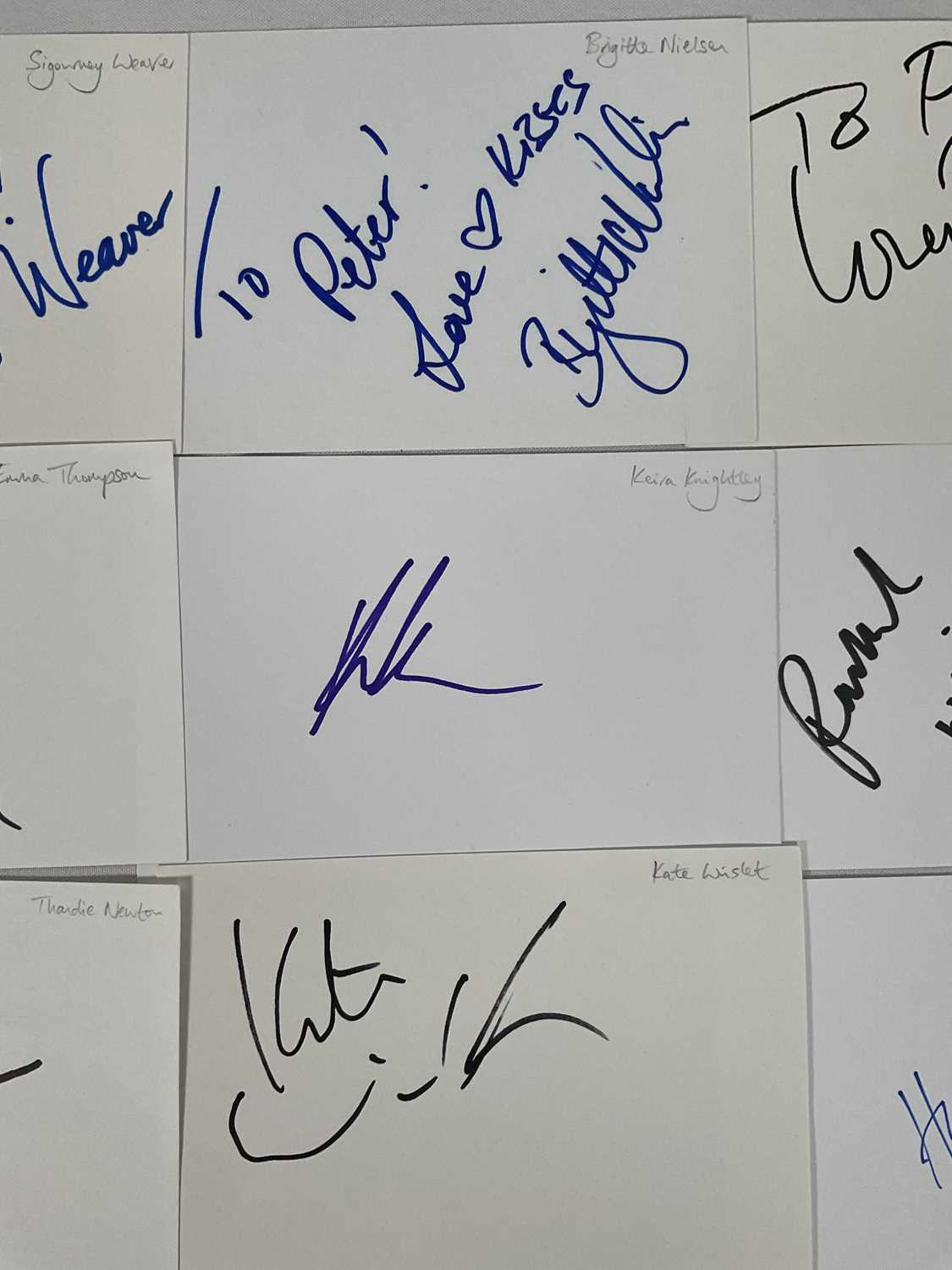 A large group of autograph cards signed by Hollywood Actresses to include ROSAMUND PIKE, MINNIE - Image 5 of 8
