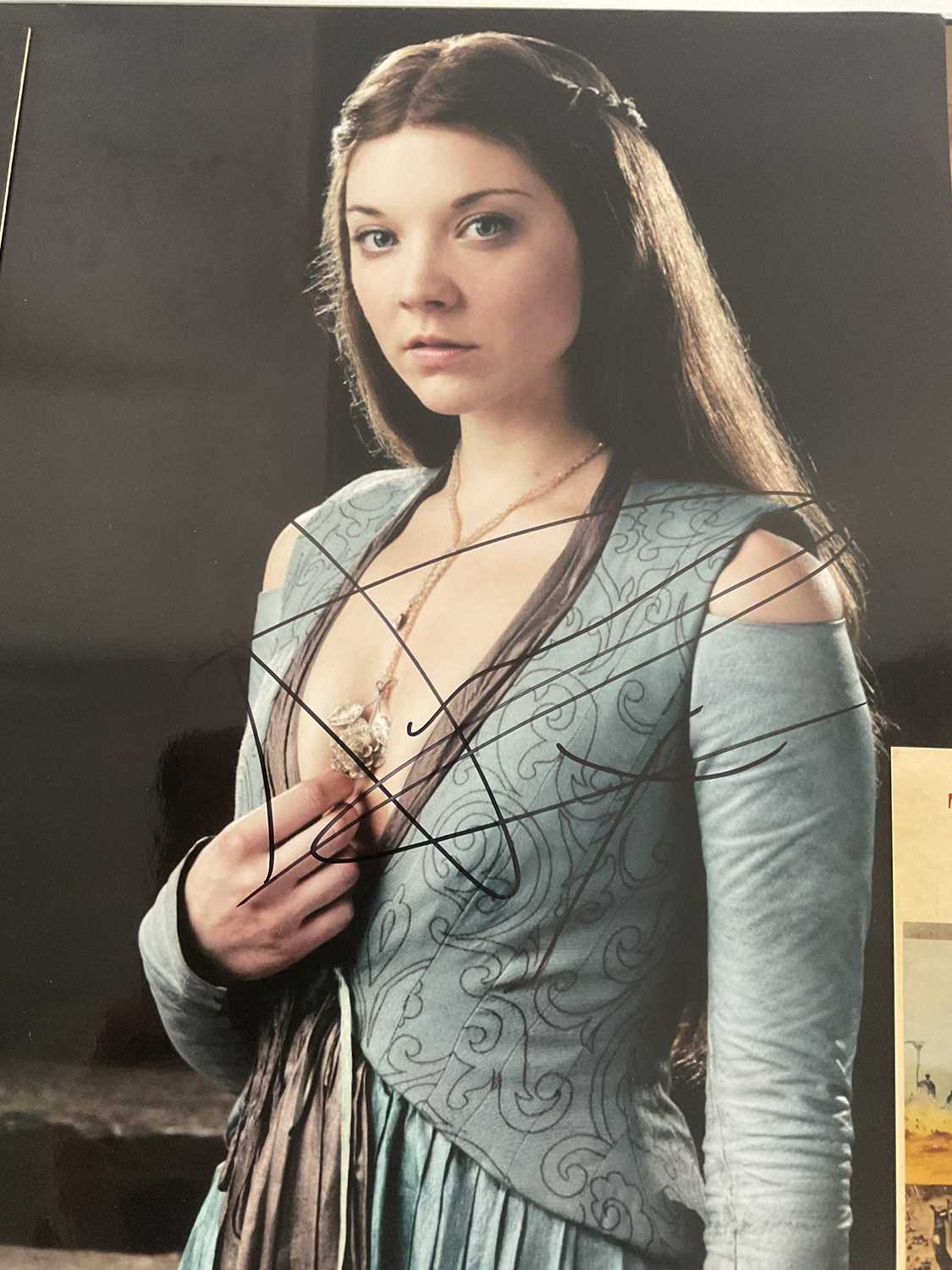A collection of mixed celebrity autographs to include CAREY MULLIGAN, SETH ROGAN, SOPHIA LOREN, - Image 4 of 9