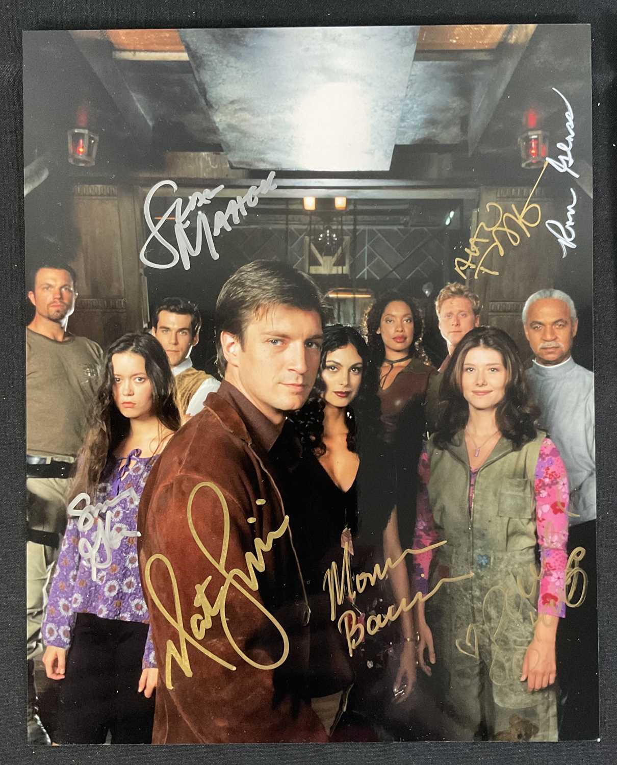 A group of SERENITY / FIREFLY autographs and promotional material including A cast photo signed by - Image 3 of 3