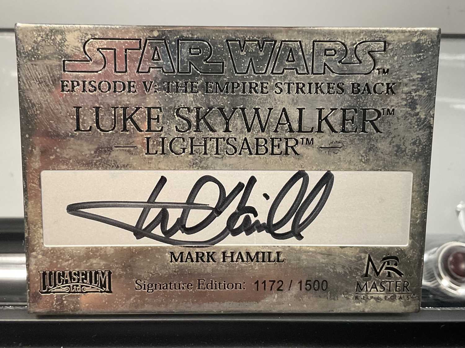 STAR WARS - A Master Replicas Luke Skywalker Star Wars Episode V Empire Strikes Back Signature - Image 6 of 9