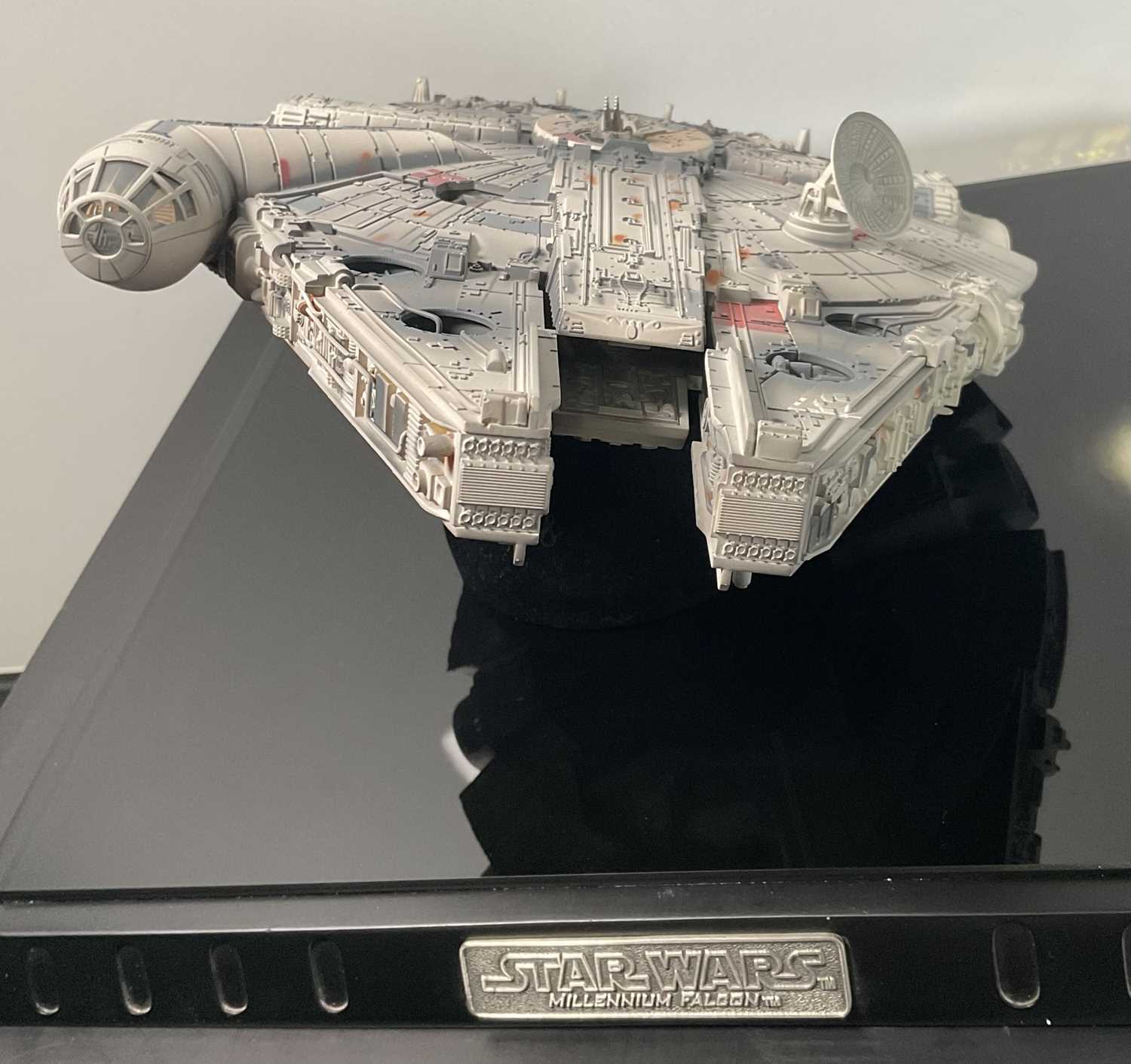 STAR WARS - A Code 3 Die Cast, hand-painted replica of the Millennium Falcon scale, limited - Image 6 of 12
