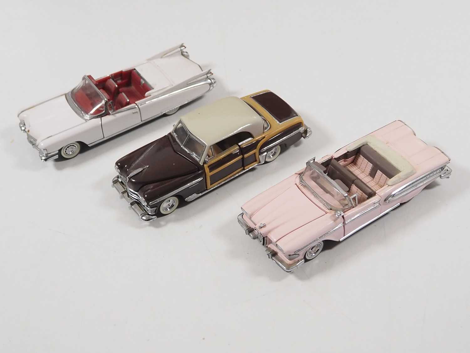 A complete FRANKLIN MINT 1:43 scale 'Classic Cars of the Fifties' collection comprising twelve - Image 4 of 12