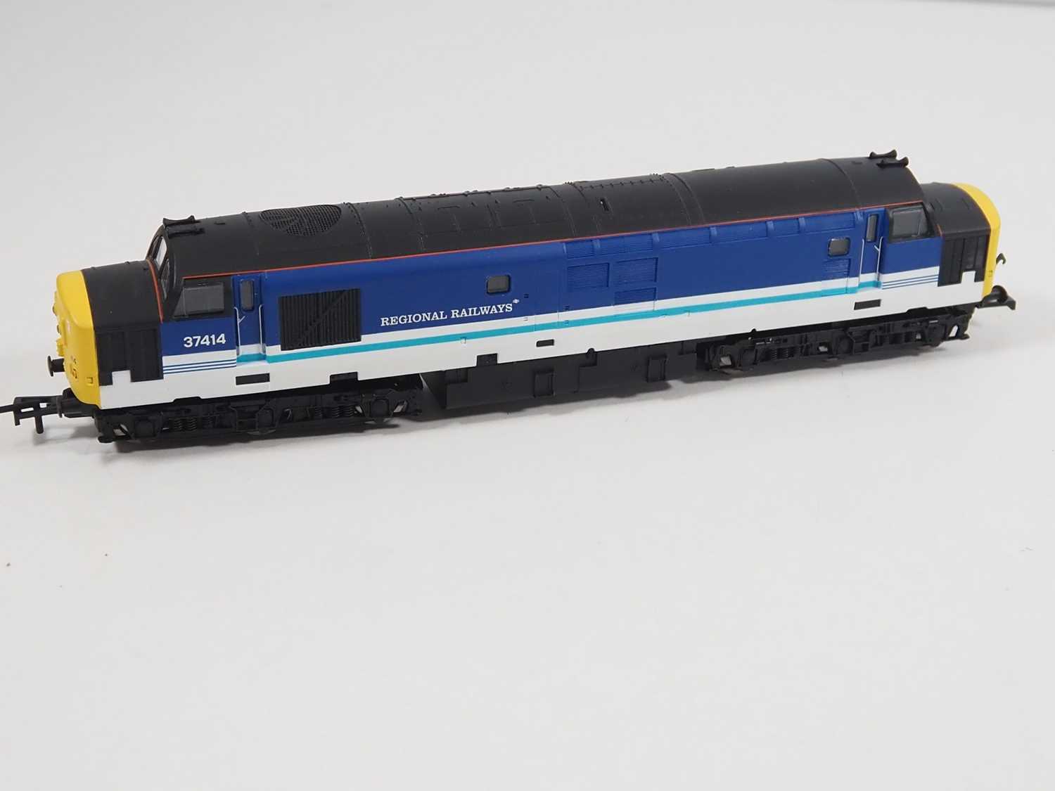 A group of unboxed HORNBY OO gauge diesel locomotives comprising classes 37 and 47 in various - Bild 7 aus 8