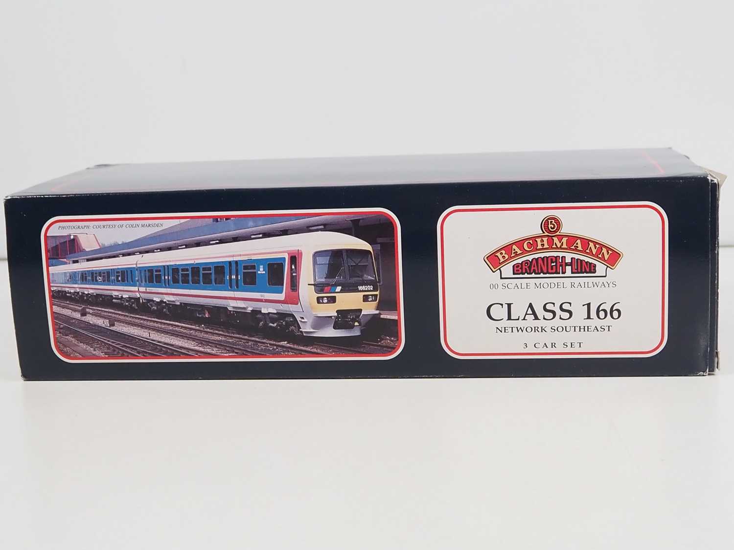 A BACHMANN 31-025 OO gauge 3 car class 166 Networker DMU in Network South East livery - VG in - Image 3 of 4