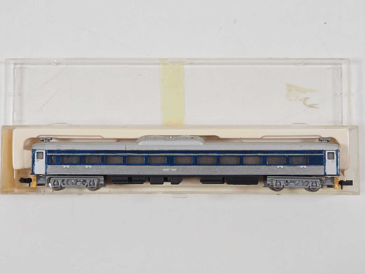 A pair of N gauge CON-COR American outline Budd RDC railcars comprising a powered and dummy version, - Bild 2 aus 9