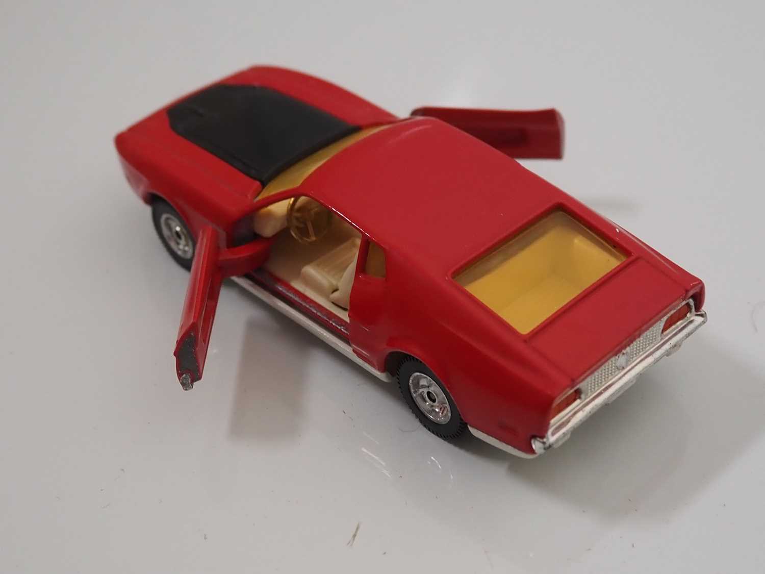 A CORGI 391 diecast 'James Bond Diamonds Are Forever' Ford Mustang Mach 1 with red body, white - Image 3 of 5