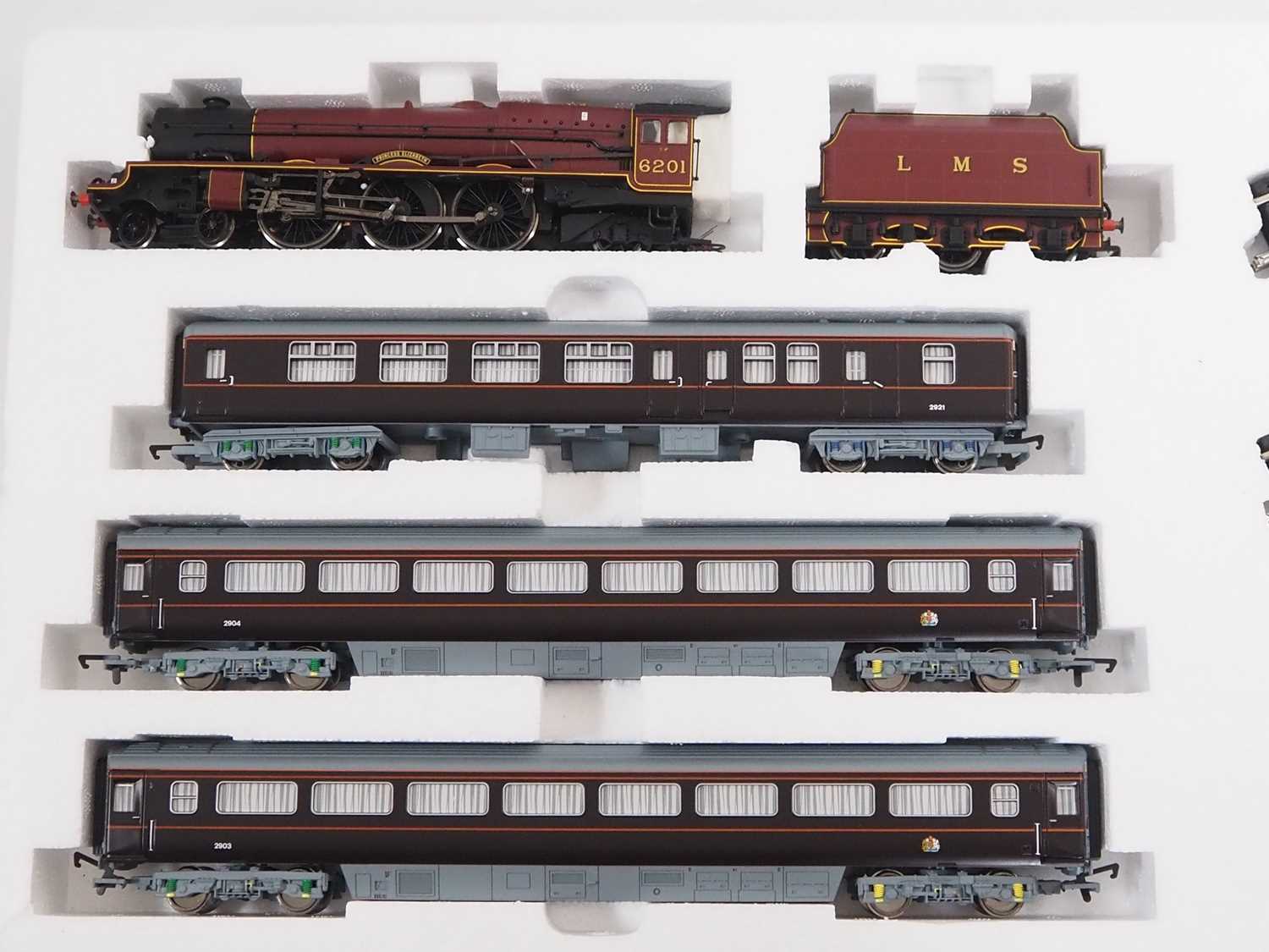 A HORNBY OO gauge Marks & Spencer limited edition 'The Royal Train' train set, appears unused and - Image 3 of 5