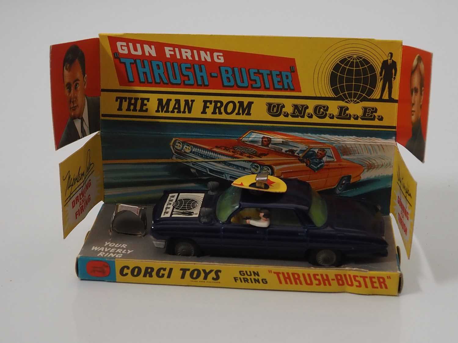 A CORGI 497 diecast Thrush-Buster Oldsmobile from 'The Man From U.N.C.L.E' - blue metallic version - - Bild 2 aus 8