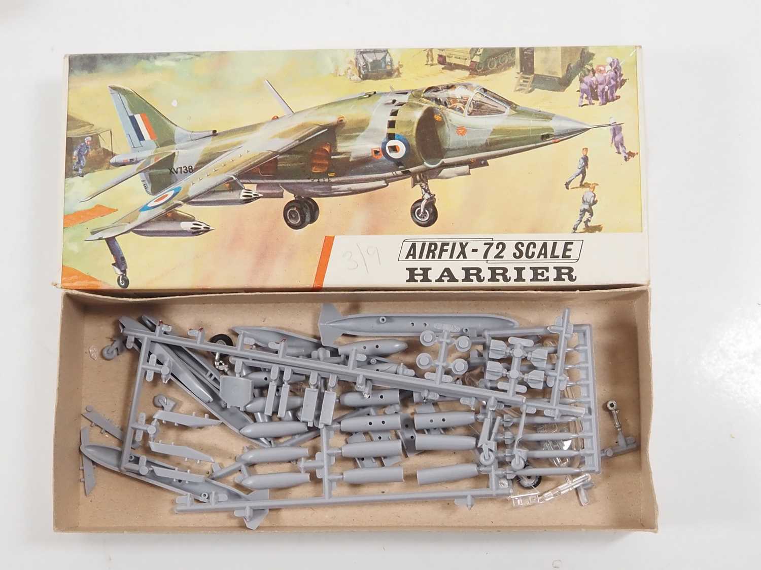 A group of vintage unbuilt aircraft kits by AIRFIX, FROG and others, contents unchecked - G/VG in - Image 3 of 9