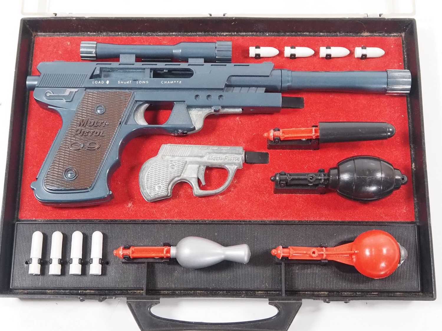A DE-LUXE TOYS / TOPPER Multi-Pistol 09 'Secret Agent Set' - appears complete and with - Image 2 of 4
