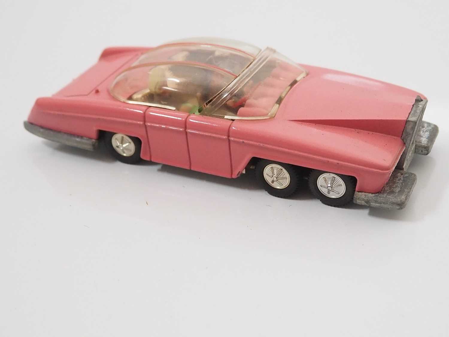 A DINKY 100 diecast 'Gerry Anderson's Thunderbirds' Lady Penelope's FAB1 Rolls Royce in pink, - Bild 3 aus 5