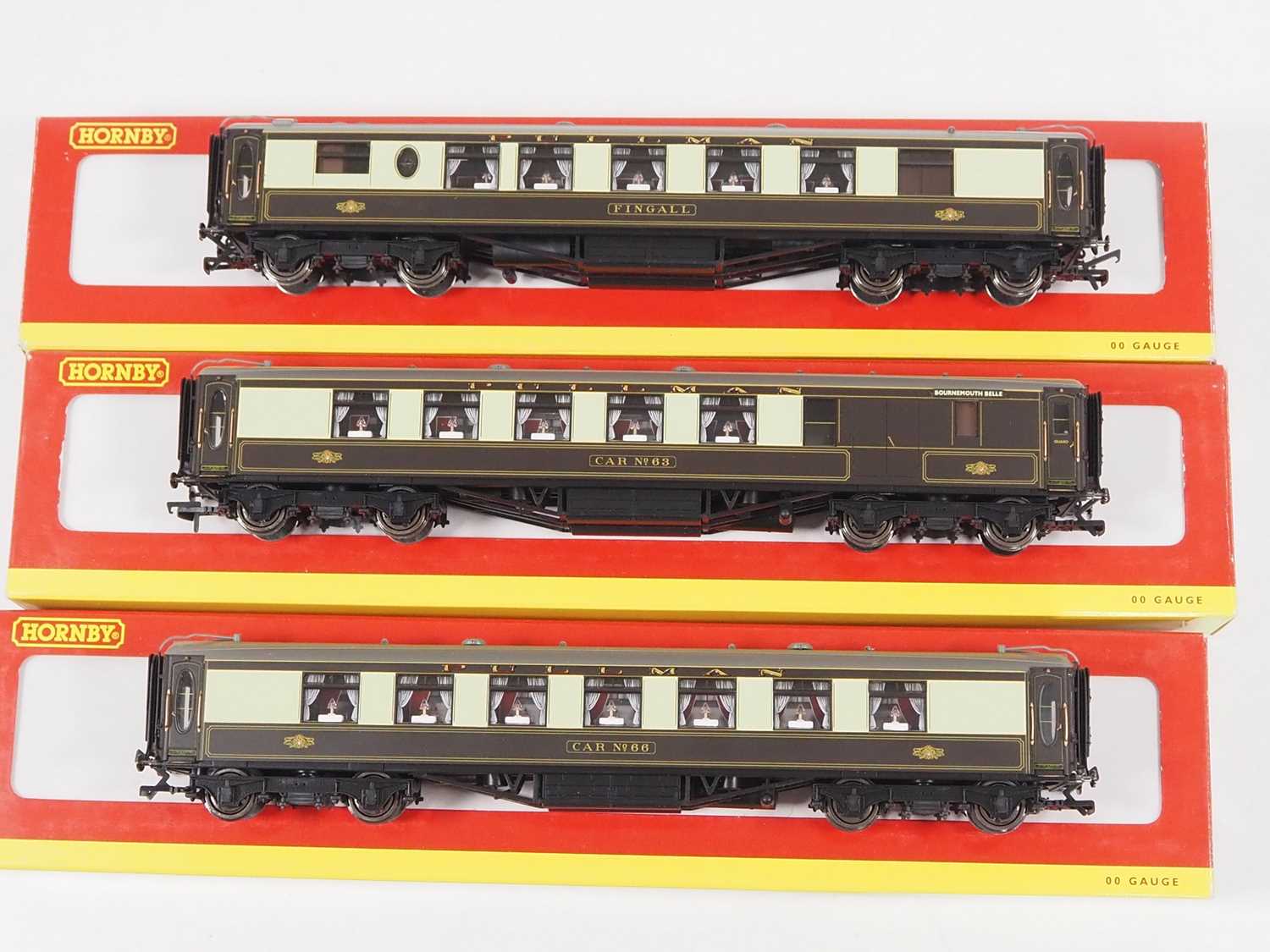 A HORNBY R4169 OO gauge 'Bournemouth Belle' add-on triple Pullman car pack - VG/E in VG box - Image 2 of 4