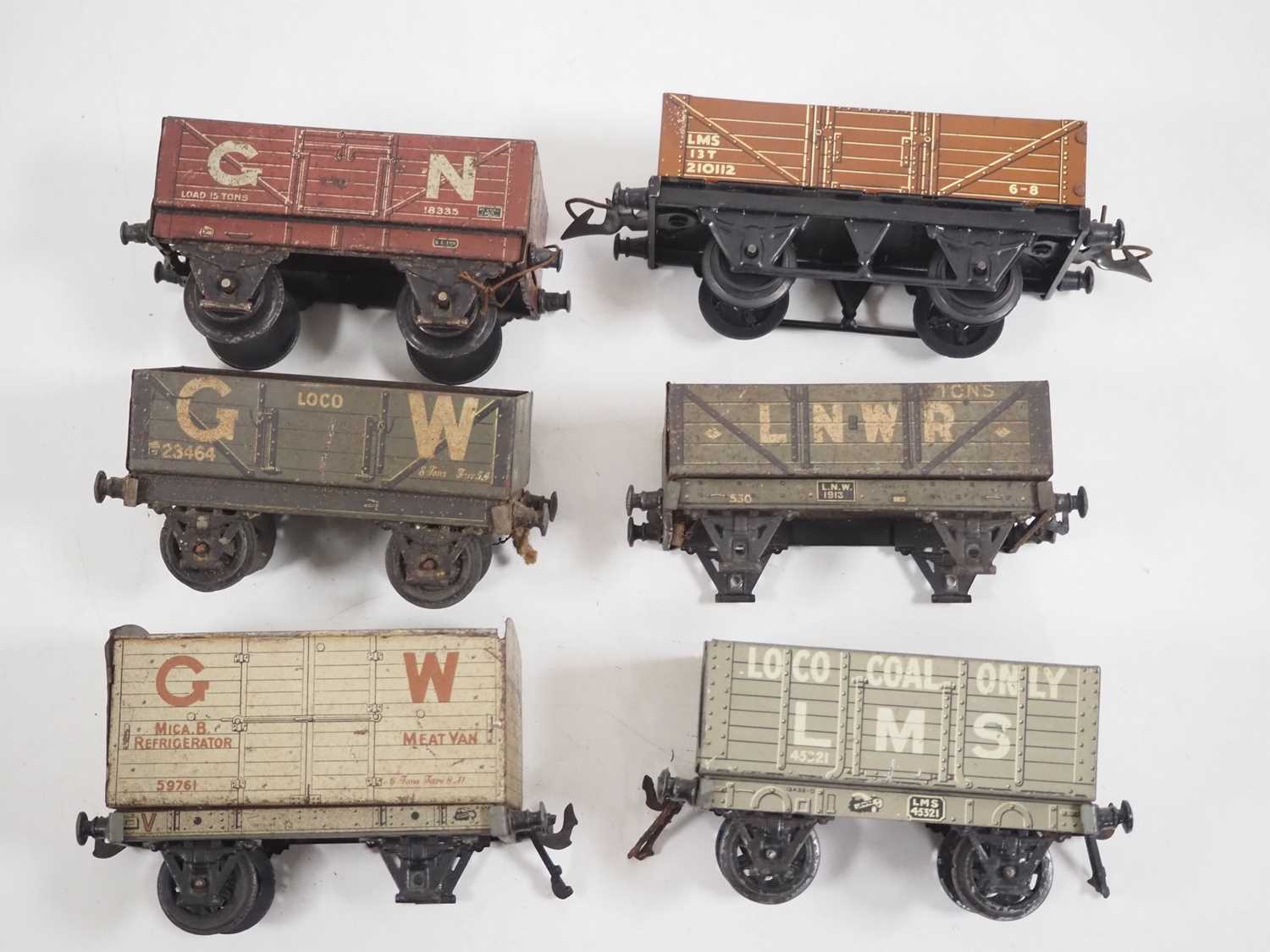 A large group of boxed and unboxed O gauge wagons and coaches by BASSETT-LOWKE, HORNBY and - Bild 4 aus 6