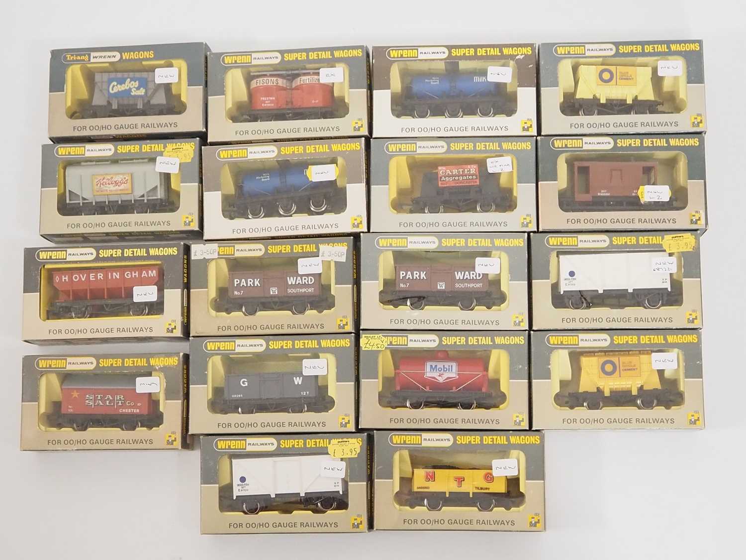 A group of WRENN boxed OO gauge wagons of various types - VG in G/VG boxes (18)