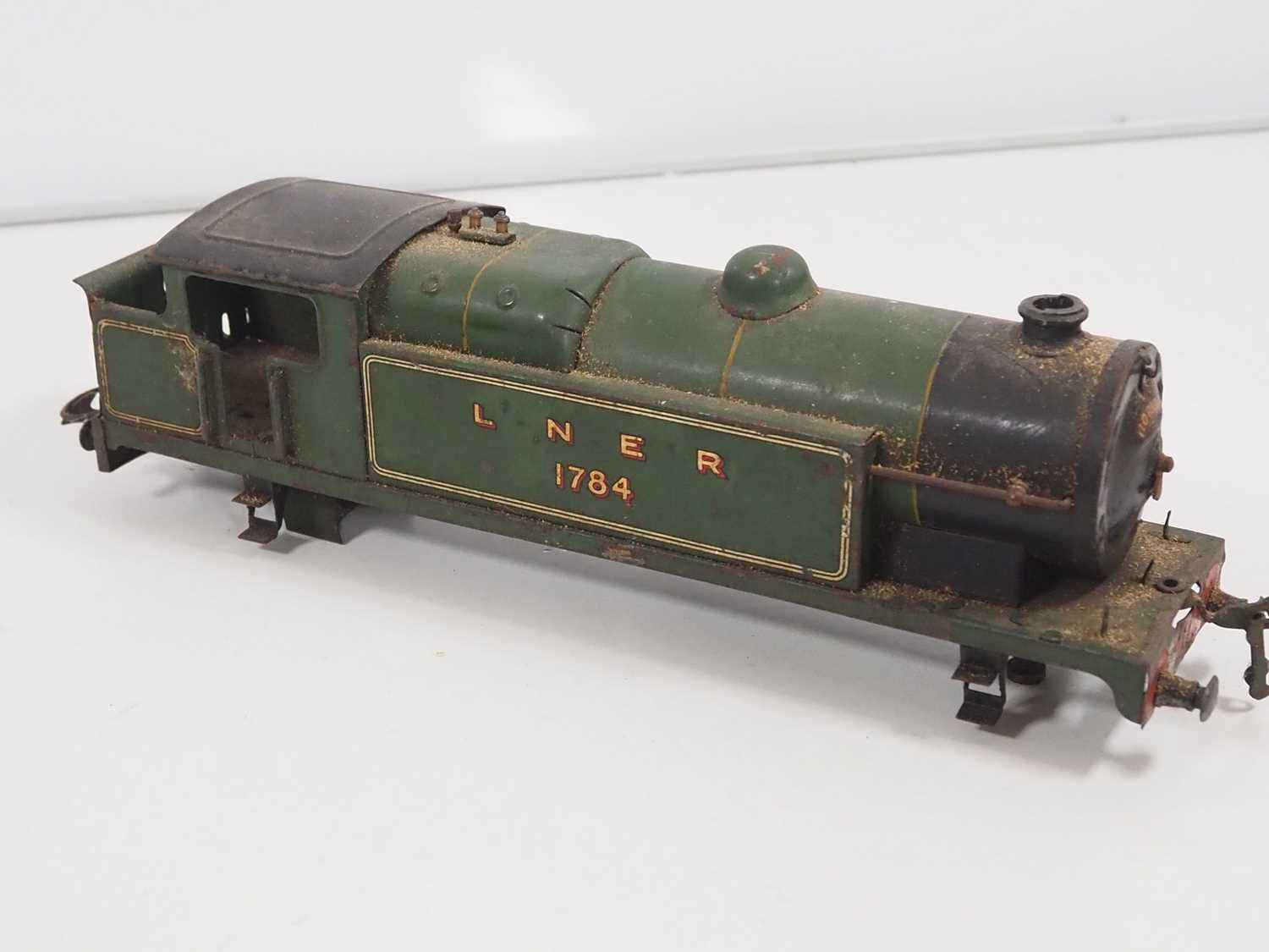 A BING O gauge clockwork 'George the Fifth' steam locomotive in black livery together with a small - Bild 2 aus 5