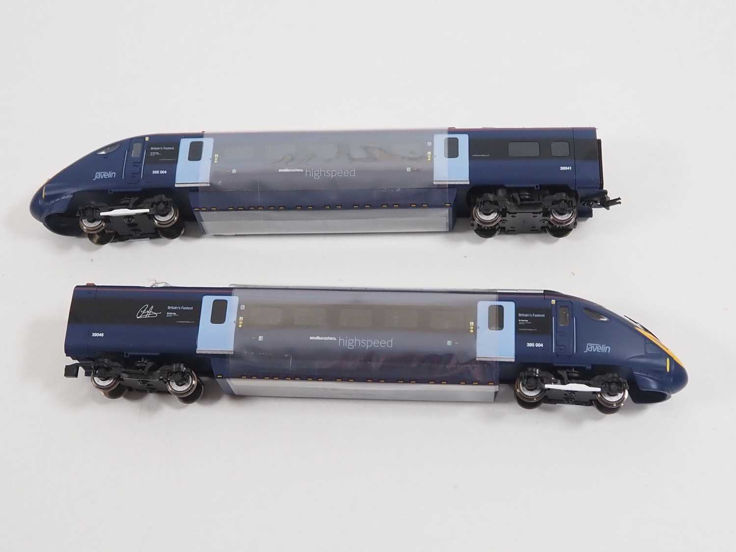 A HORNBY R3185 OO gauge Hitachi Class 395 4-car 'Javelin' EMU in South Eastern blue livery 'Sir - Image 4 of 7