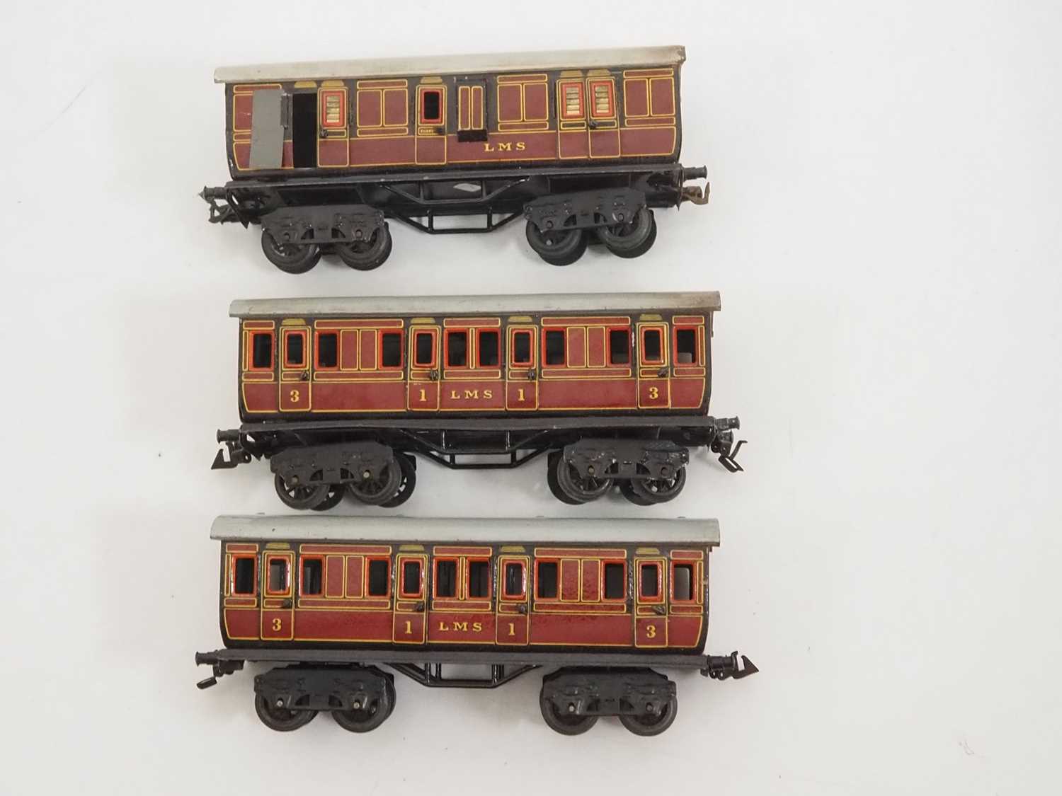 A group of BING O gauge short bogie coaches in LMS livery - G (unboxed) (3) - Image 2 of 2