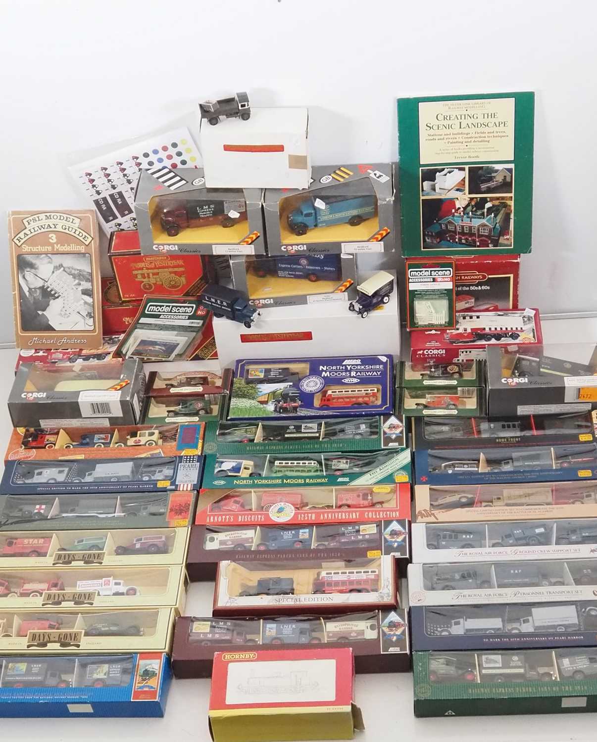 A mixed group of modern diecast cars, lorries and vans by MATCHBOX, CORGI and LLEDO DAYS GONE to - Image 2 of 8