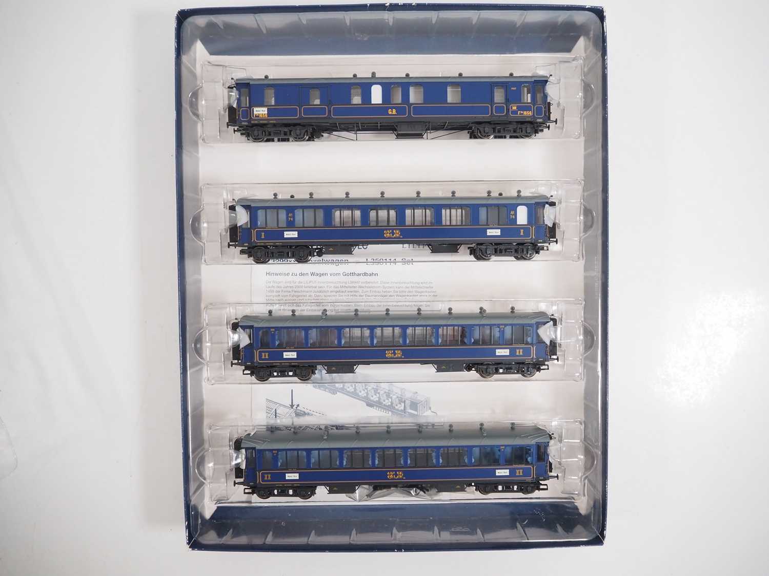 A LILIPUT HO gauge L350115 Swiss outline Gottardbahn Epoch 1 4 coach passenger set together with a - Bild 3 aus 7